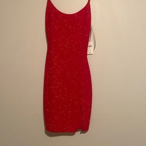i’m selling a bright red windsor homecoming dress